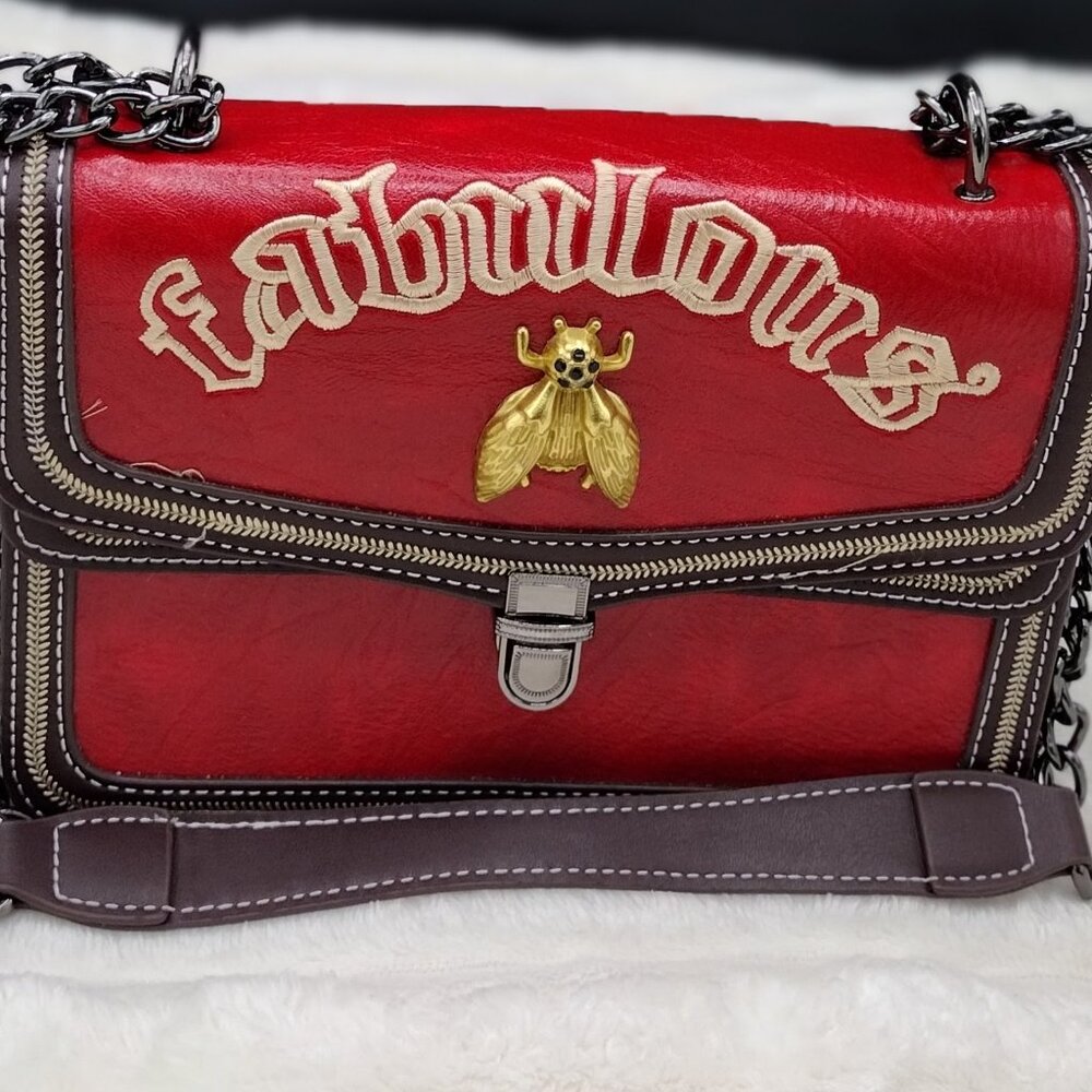 Bee Fabulous Square Red Crossbody / Shoulder Bag with Chain Strap - Picture 2 of 8